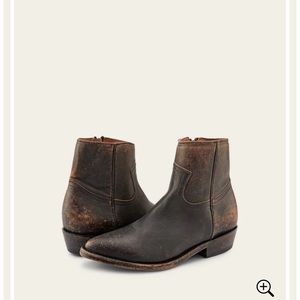 Frye - Billy inside zip short boot in antique black